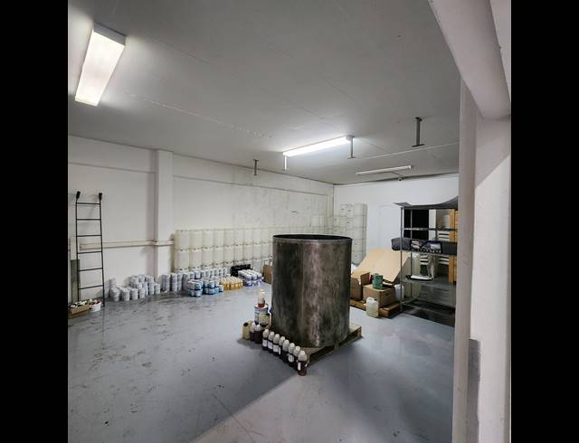 906M² WAREHOUSE TO LET IN GLEN ANIL